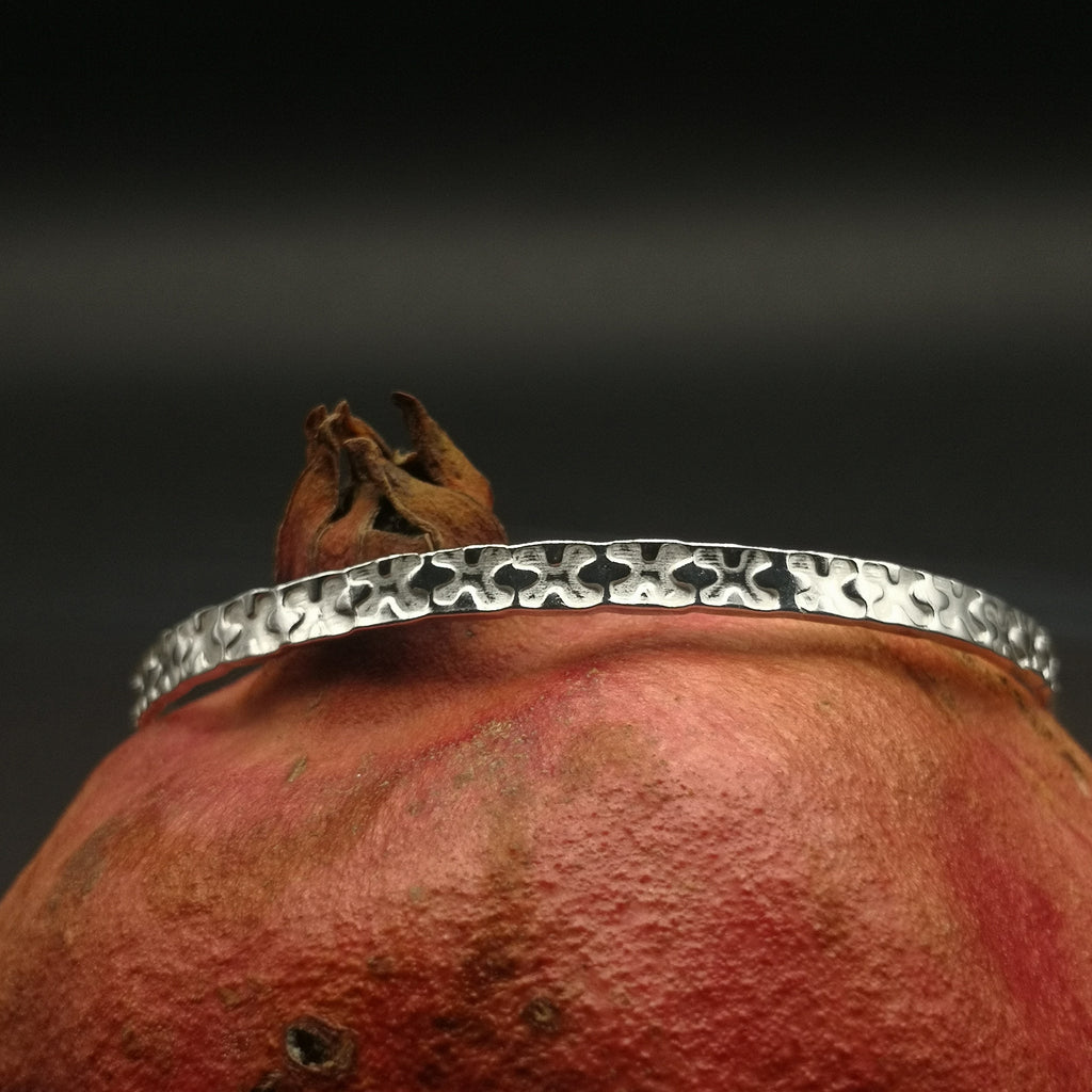 Water weed blossom bangle